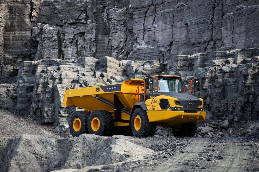 Nova geração de caminhões articulados Volvo faz estreia na América Latina