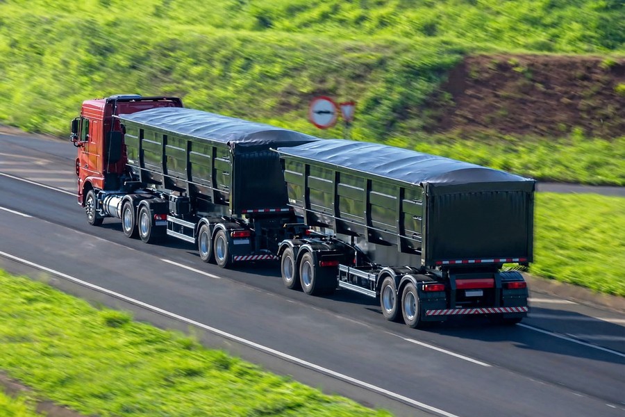 Bitrens de 9 eixos e rodotrens podem ganhar autorização para circular em rodovias no Sudoeste do Paraná